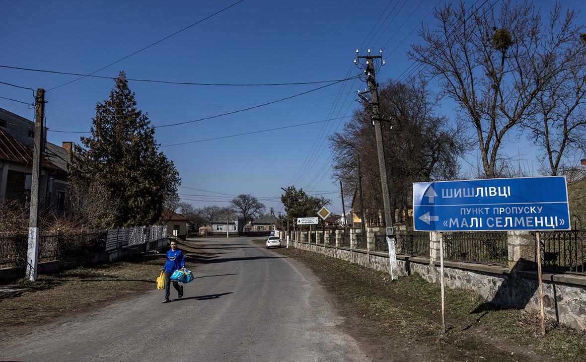 На Украине сообщили о 10 пытающихся покинуть страну уклонистах в день